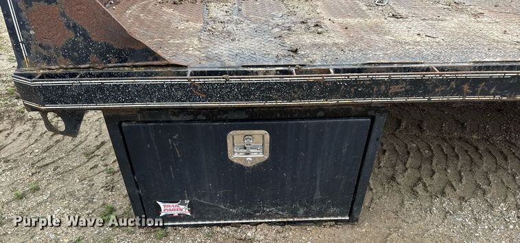 image for item DV2664 Flatbed pickup truck bed