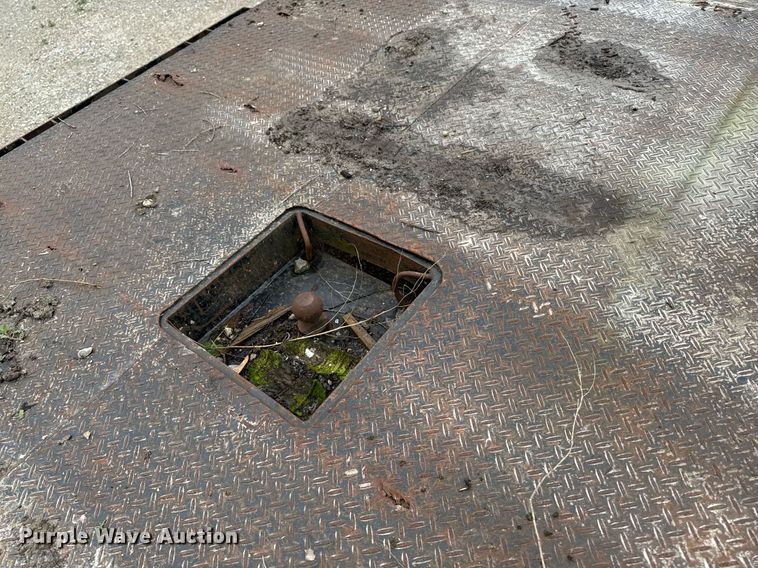 image for item DV2664 Flatbed pickup truck bed