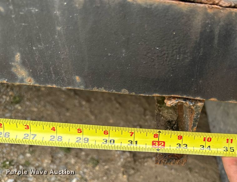 image for item DV2664 Flatbed pickup truck bed