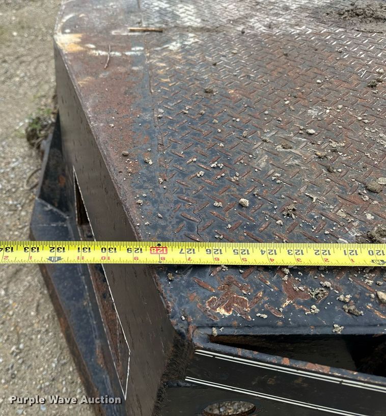 image for item DV2664 Flatbed pickup truck bed