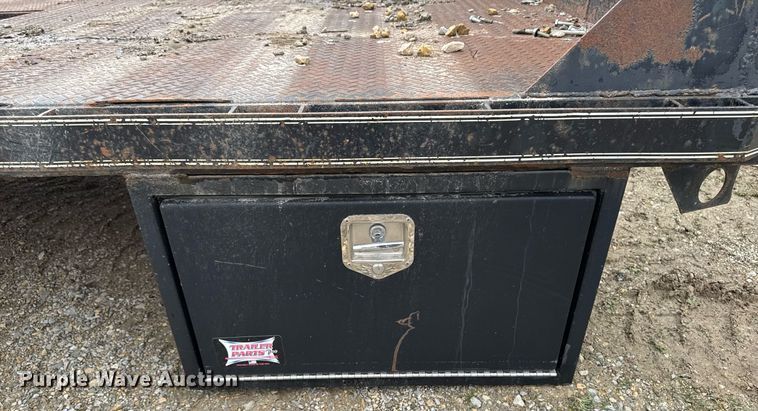 image for item DV2664 Flatbed pickup truck bed