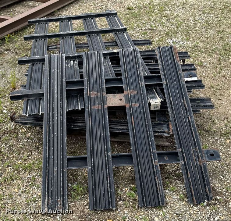 image for item DV2664 Flatbed pickup truck bed