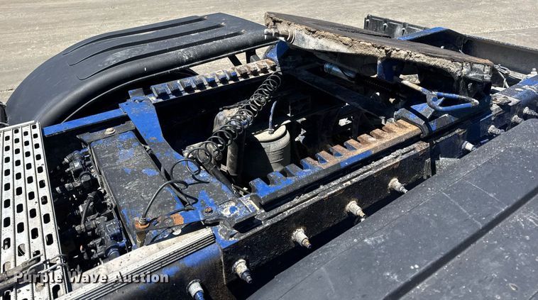 image for item DV4060 2016 Peterbilt 567 semi truck