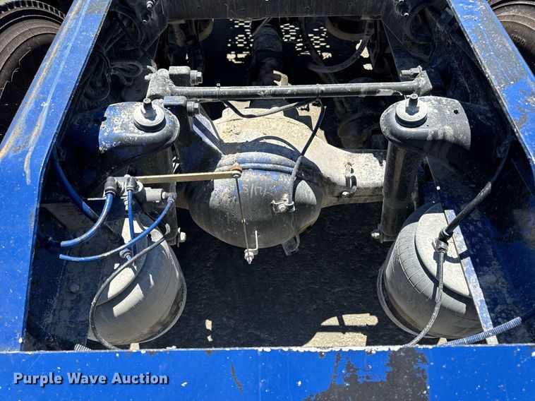 image for item DV4060 2016 Peterbilt 567 semi truck