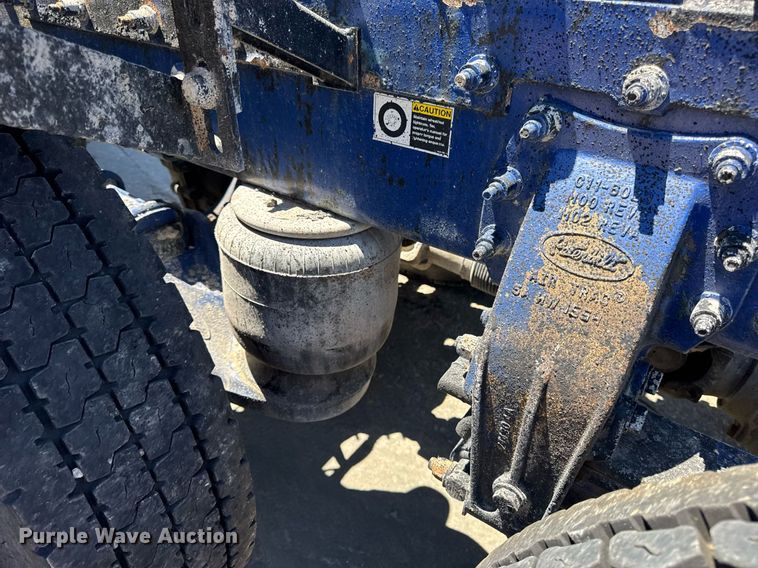 image for item DV4060 2016 Peterbilt 567 semi truck