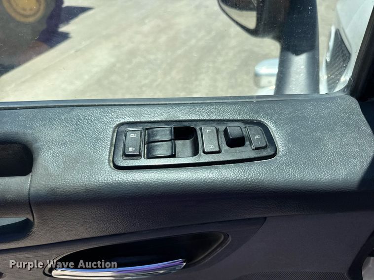 image for item DV4060 2016 Peterbilt 567 semi truck