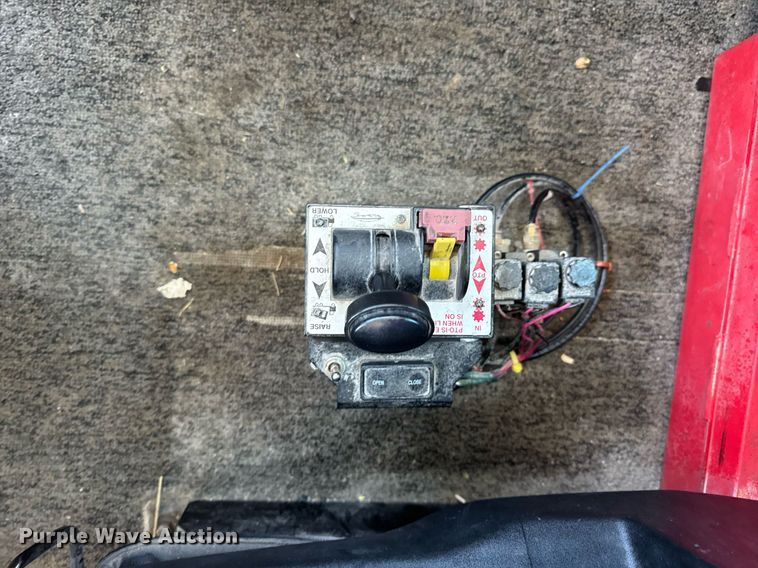 image for item DV4060 2016 Peterbilt 567 semi truck