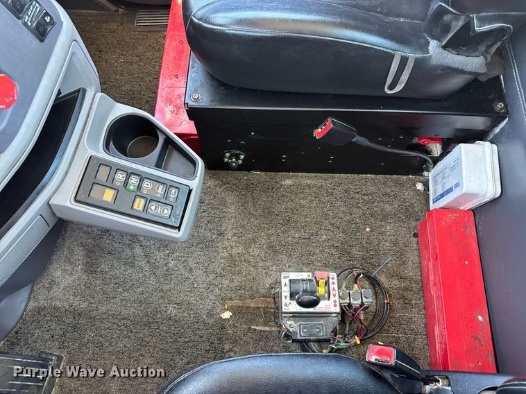 image for item DV4060 2016 Peterbilt 567 semi truck