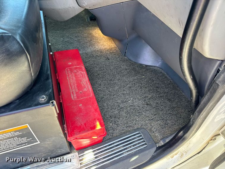 image for item DV4060 2016 Peterbilt 567 semi truck