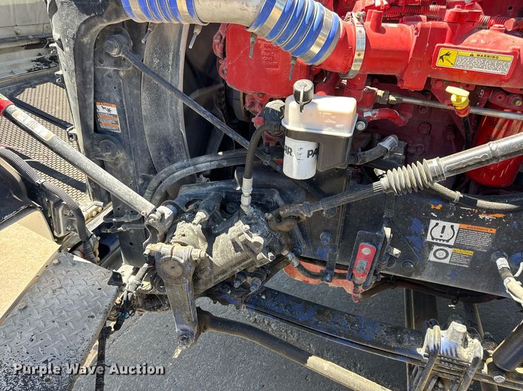 image for item DV4060 2016 Peterbilt 567 semi truck