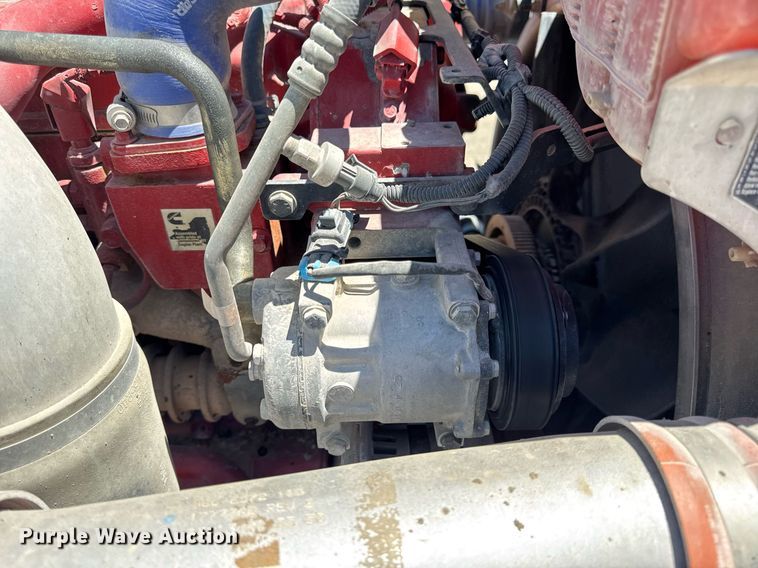 image for item DV4060 2016 Peterbilt 567 semi truck