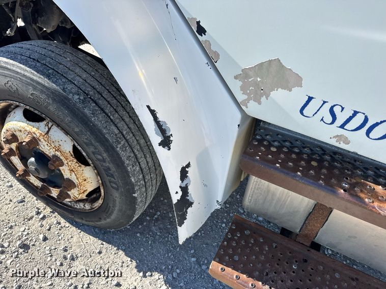 image for item DV4061 2006 Freightliner Business Class M2 box truck