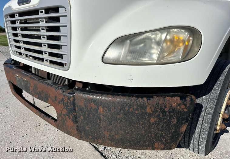 image for item DV4061 2006 Freightliner Business Class M2 box truck