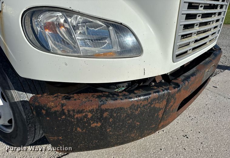 image for item DV4061 2006 Freightliner Business Class M2 box truck