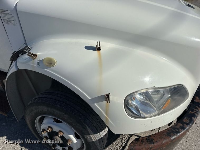 image for item DV4061 2006 Freightliner Business Class M2 box truck