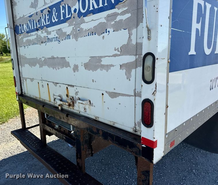 image for item DV4061 2006 Freightliner Business Class M2 box truck