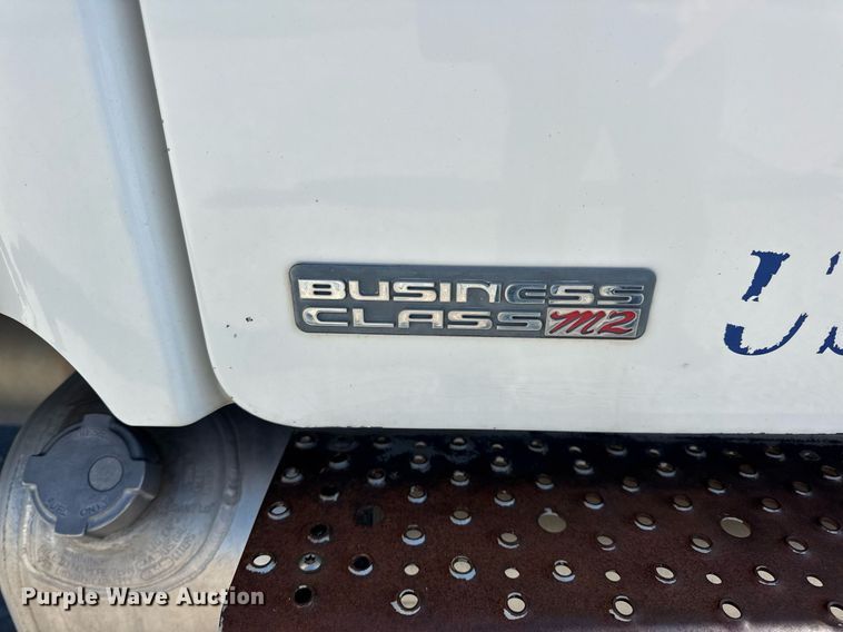 image for item DV4061 2006 Freightliner Business Class M2 box truck