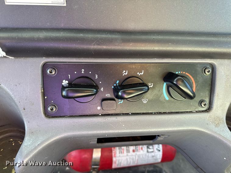 image for item DV4061 2006 Freightliner Business Class M2 box truck