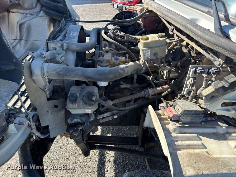 image for item DV4061 2006 Freightliner Business Class M2 box truck