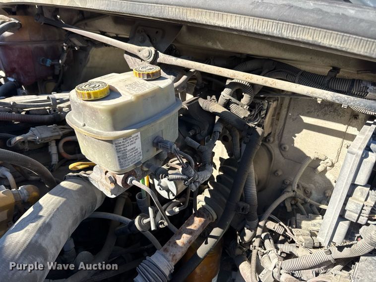 image for item DV4061 2006 Freightliner Business Class M2 box truck