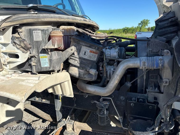 image for item DV4061 2006 Freightliner Business Class M2 box truck