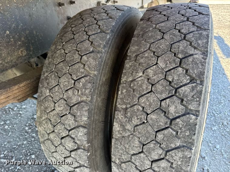 image for item DV4061 2006 Freightliner Business Class M2 box truck