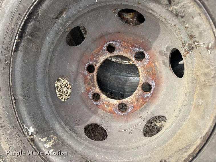 image for item DV4073 (10) 225/70R19.5 tires