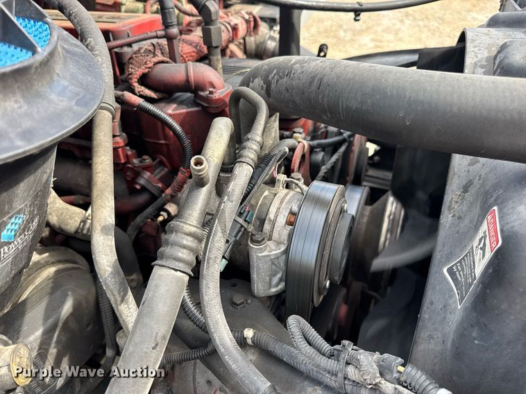 image for item DV4076 2015 Freightliner Business Class M2 semi truck