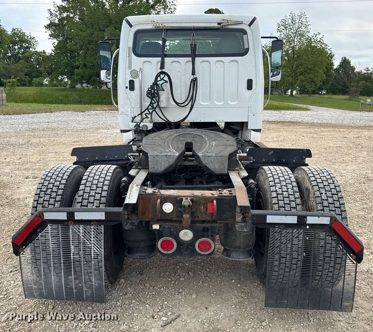 image for item DV4077 2017 Freightliner Business Class M2 semi truck