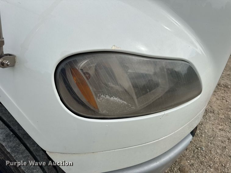 image for item DV4077 2017 Freightliner Business Class M2 semi truck