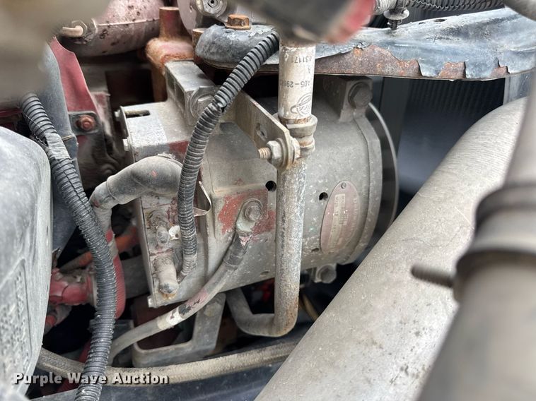 image for item DV4077 2017 Freightliner Business Class M2 semi truck