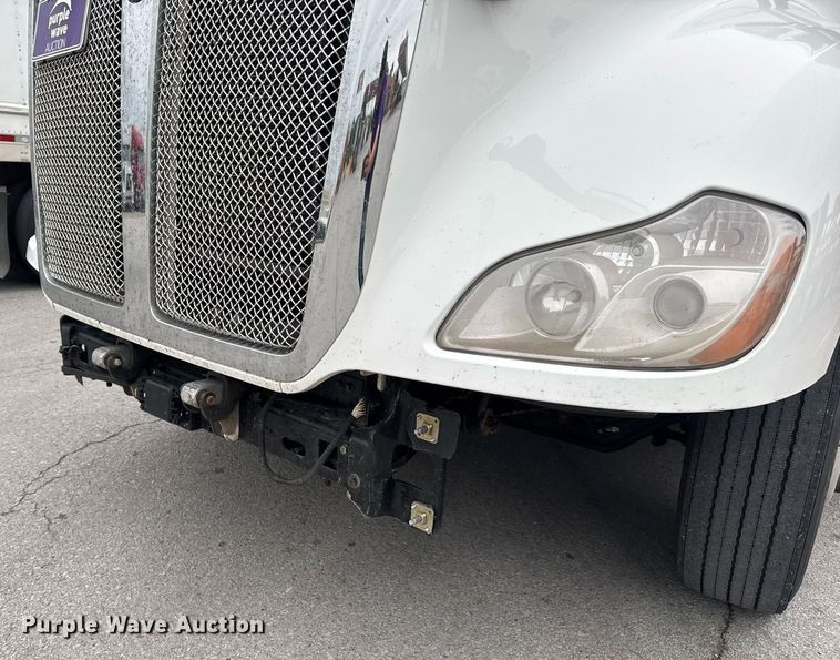 image for item DV4078 2021 Kenworth T680 semi truck