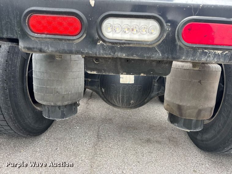 image for item DV4078 2021 Kenworth T680 semi truck