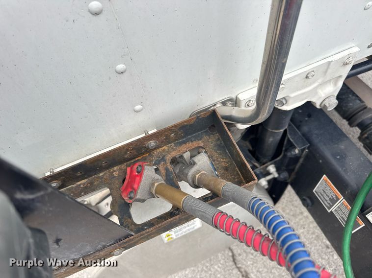 image for item DV4078 2021 Kenworth T680 semi truck