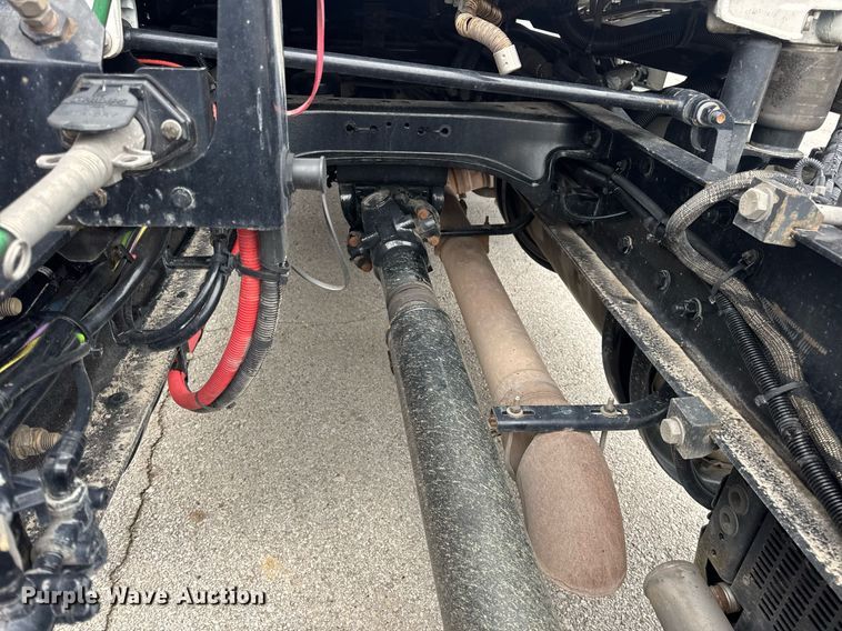 image for item DV4078 2021 Kenworth T680 semi truck