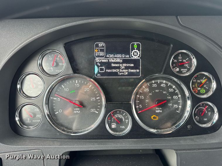 image for item DV4078 2021 Kenworth T680 semi truck