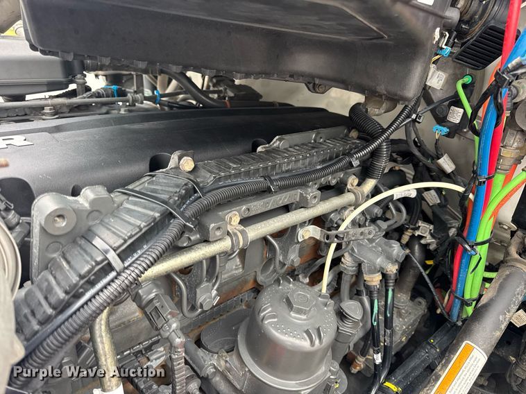 image for item DV4078 2021 Kenworth T680 semi truck