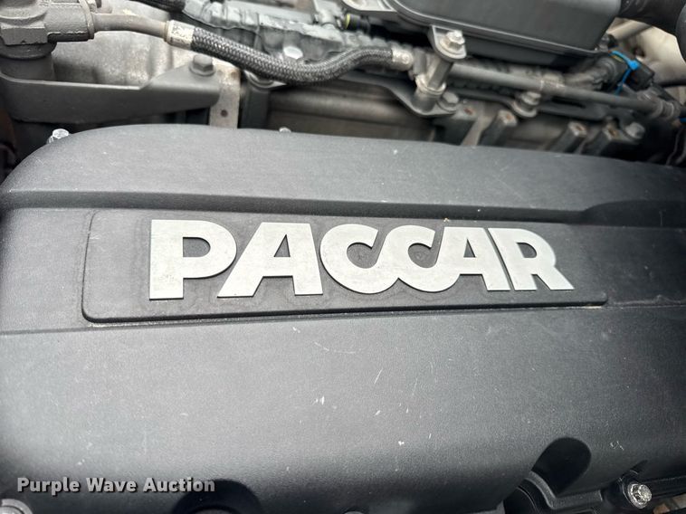 image for item DV4078 2021 Kenworth T680 semi truck