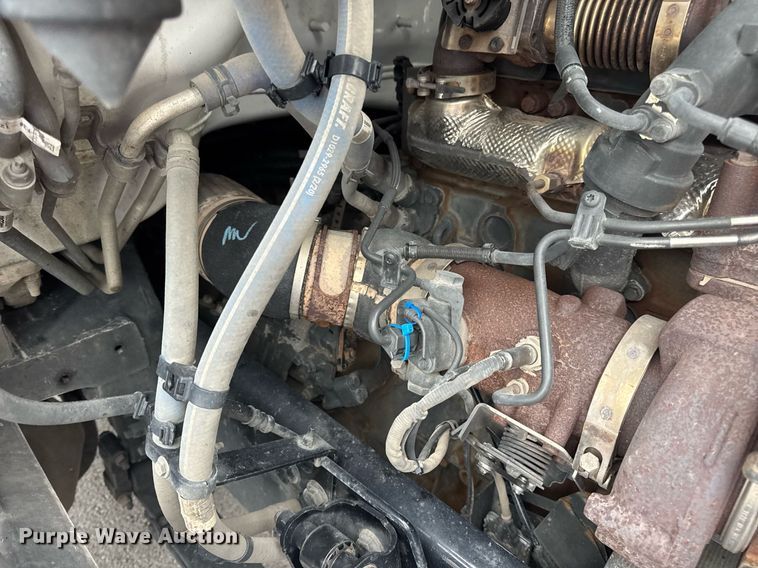 image for item DV4078 2021 Kenworth T680 semi truck