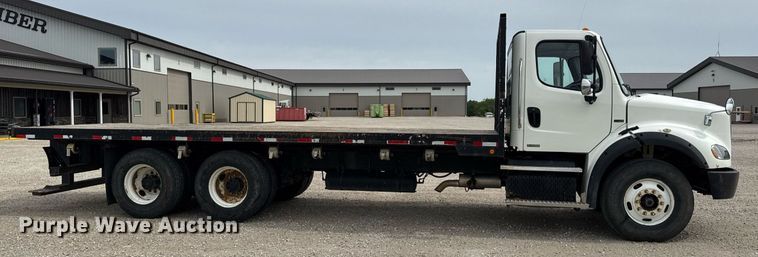 image for item DV4082 2011 Freightliner Business Class M2 flatbed truck