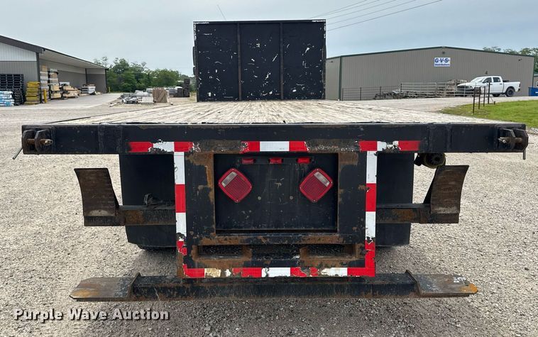 image for item DV4082 2011 Freightliner Business Class M2 flatbed truck