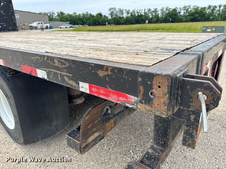 image for item DV4082 2011 Freightliner Business Class M2 flatbed truck