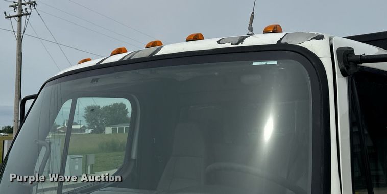 image for item DV4082 2011 Freightliner Business Class M2 flatbed truck