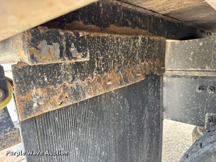 image for item DV4082 2011 Freightliner Business Class M2 flatbed truck