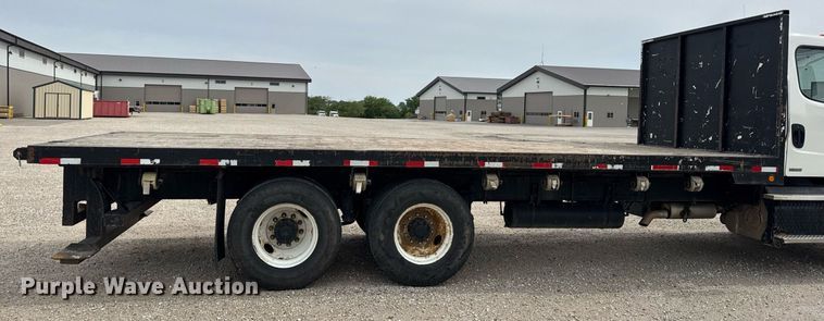 image for item DV4082 2011 Freightliner Business Class M2 flatbed truck