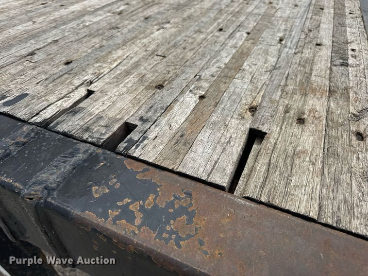 image for item DV4082 2011 Freightliner Business Class M2 flatbed truck