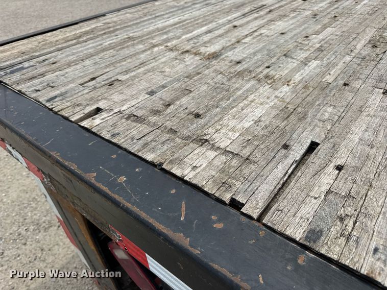 image for item DV4082 2011 Freightliner Business Class M2 flatbed truck