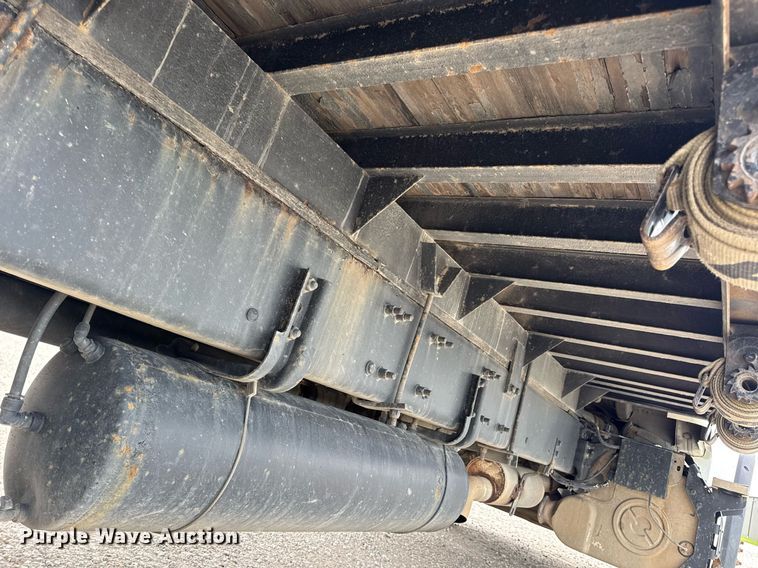 image for item DV4082 2011 Freightliner Business Class M2 flatbed truck