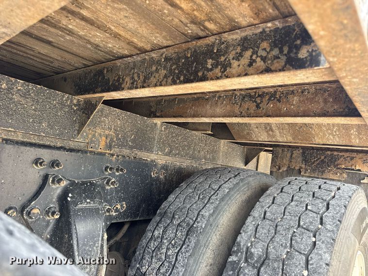 image for item DV4082 2011 Freightliner Business Class M2 flatbed truck