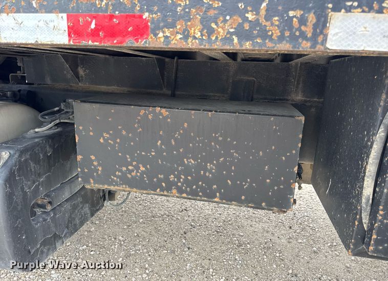 image for item DV4082 2011 Freightliner Business Class M2 flatbed truck